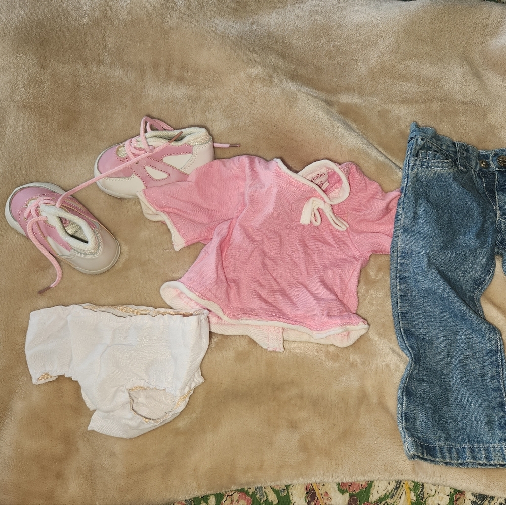 My Twinn Outfit with Jeans Top and Sneakers